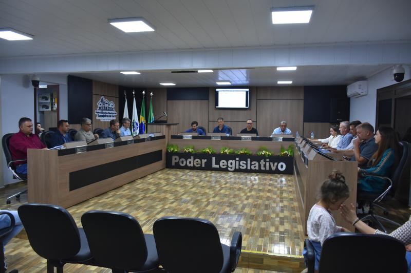 Câmara aprova projeto que viabiliza instalação de novo empreendimento comercial com a geração de empregos no município